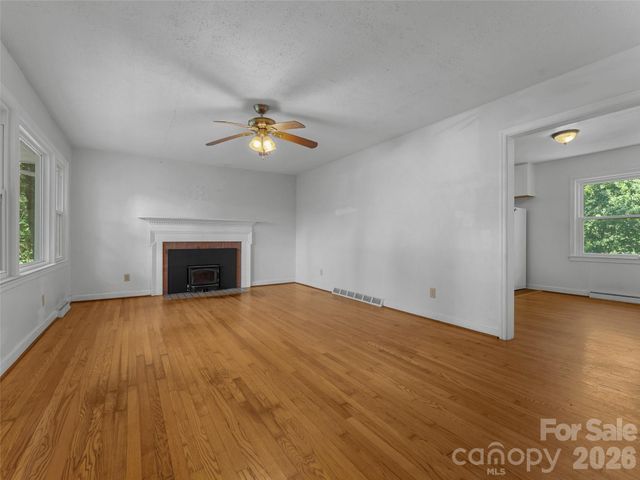 116 Candler School Road, Candler, NC 28715