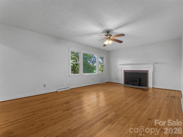 116 Candler School Road, Candler, NC 28715
