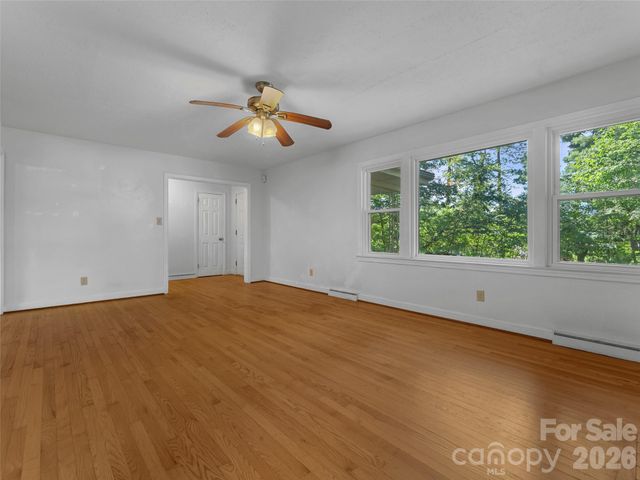 116 Candler School Road, Candler, NC 28715