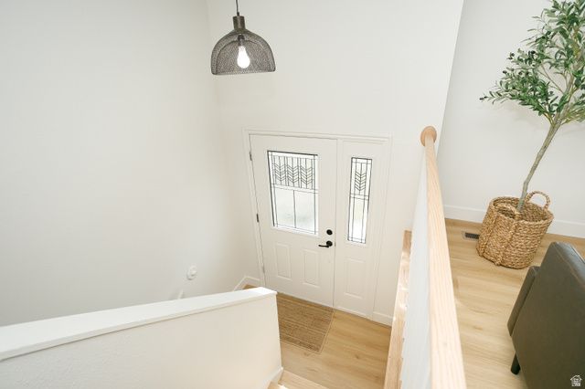 5956 W JARGON CIR, Kearns, UT 84118