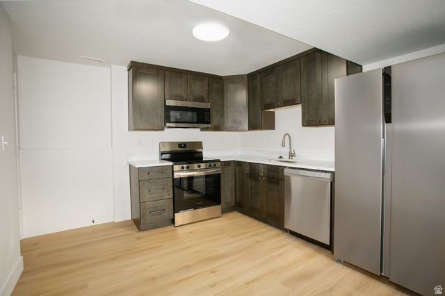 5956 W JARGON CIR, Kearns, UT 84118