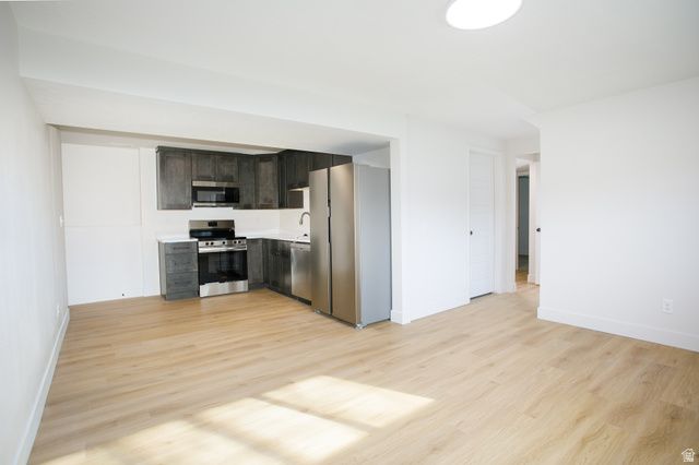 5956 W JARGON CIR, Kearns, UT 84118