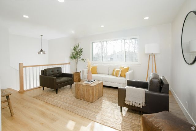 5956 W JARGON CIR, Kearns, UT 84118