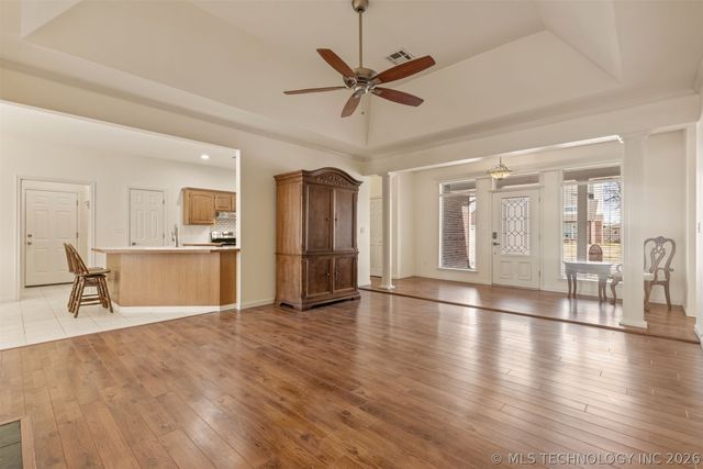 7916 N 125th East Avenue, Owasso, OK 74055