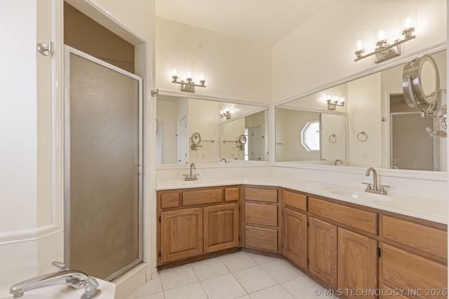 7916 N 125th East Avenue, Owasso, OK 74055