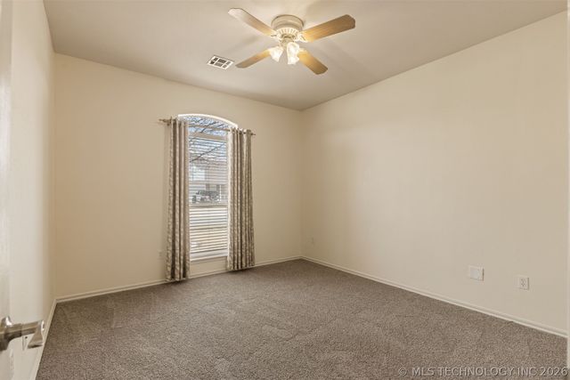 7916 N 125th East Avenue, Owasso, OK 74055