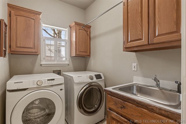 7916 N 125th East Avenue, Owasso, OK 74055