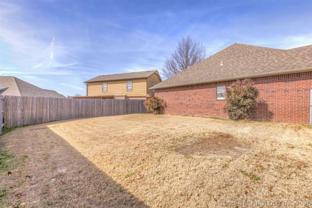 7916 N 125th East Avenue, Owasso, OK 74055