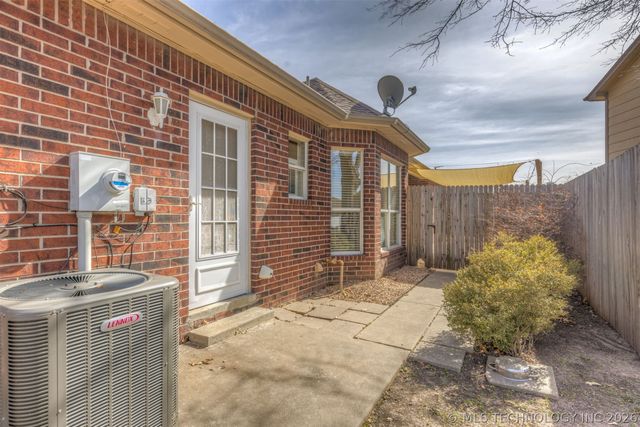 7916 N 125th East Avenue, Owasso, OK 74055