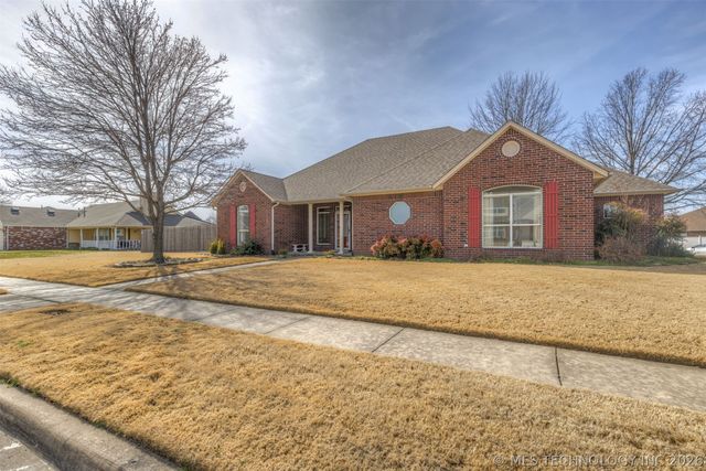 7916 N 125th East Avenue, Owasso, OK 74055