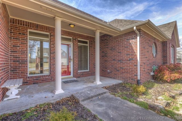 7916 N 125th East Avenue, Owasso, OK 74055