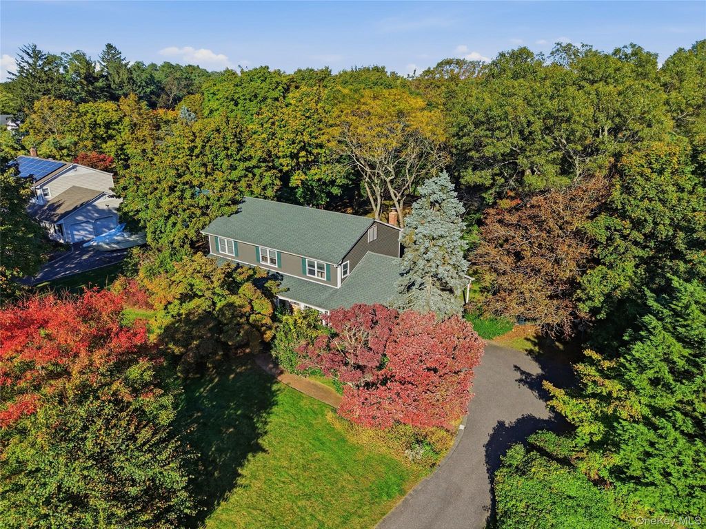 30 Manor Road N, Greenlawn, NY 11740 — exterior