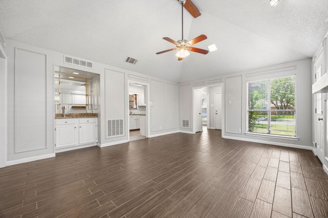 2029 Falcon Ridge Drive A, Carrollton, TX 75010