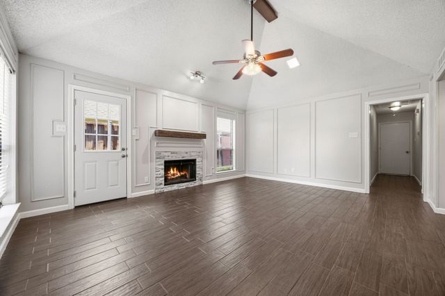 2029 Falcon Ridge Drive A, Carrollton, TX 75010