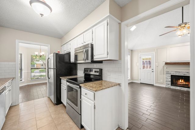 2029 Falcon Ridge Drive A, Carrollton, TX 75010