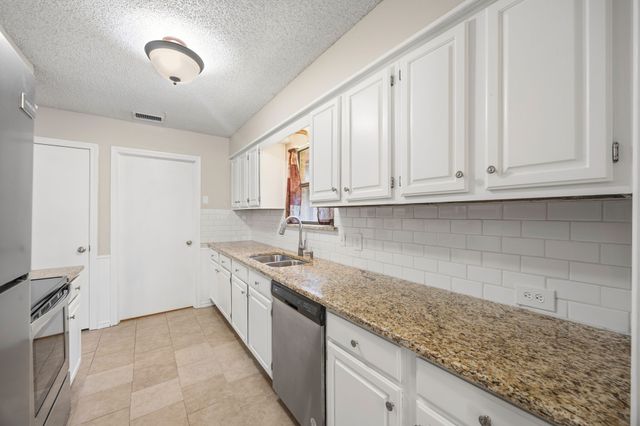 2029 Falcon Ridge Drive A, Carrollton, TX 75010