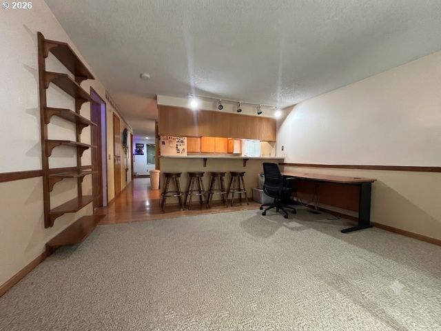 6844 Se BORWICK St, Hillsboro, OR 97123