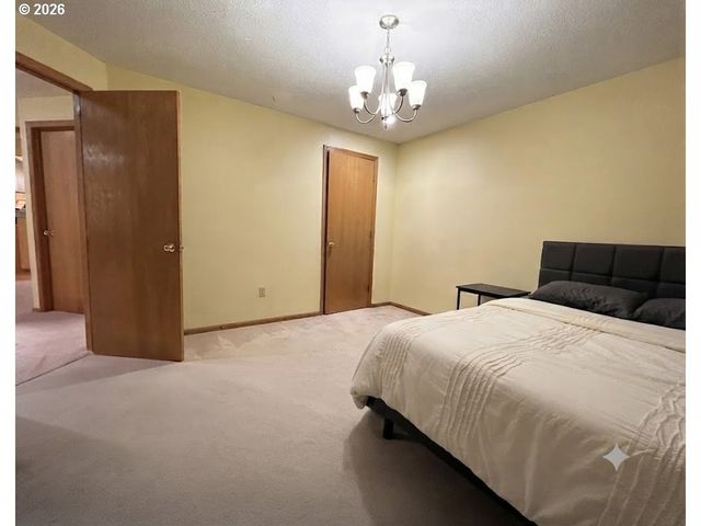 6844 Se BORWICK St, Hillsboro, OR 97123