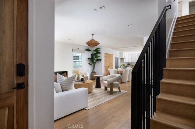1230 Crystal Cove Way, Seal Beach, CA 90740