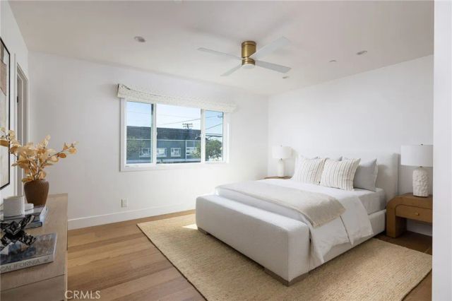 1230 Crystal Cove Way, Seal Beach, CA 90740