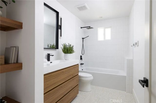 1230 Crystal Cove Way, Seal Beach, CA 90740
