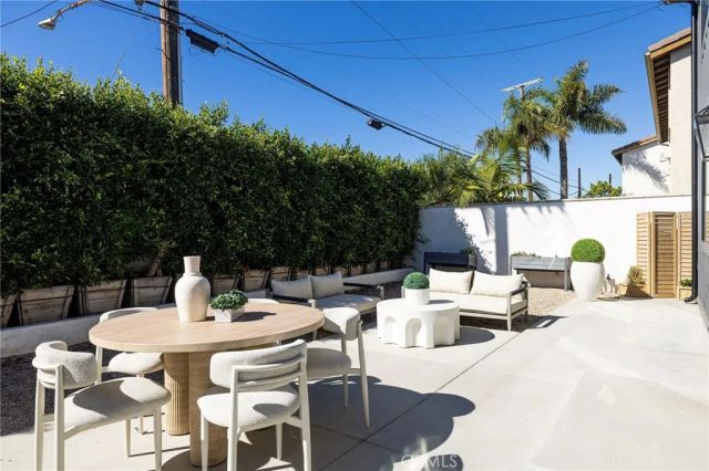 1230 Crystal Cove Way, Seal Beach, CA 90740