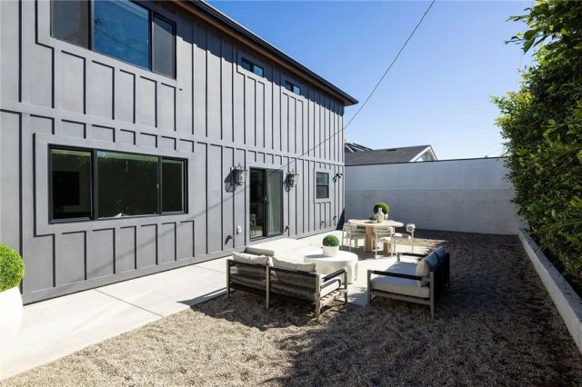 1230 Crystal Cove Way, Seal Beach, CA 90740