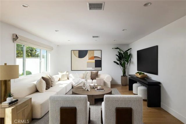 1230 Crystal Cove Way, Seal Beach, CA 90740