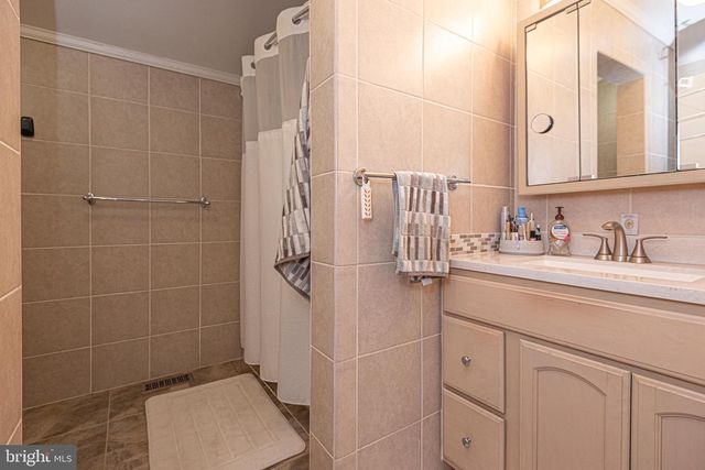 22 HARBORVIEW DR, Ocean Pines, MD 21811