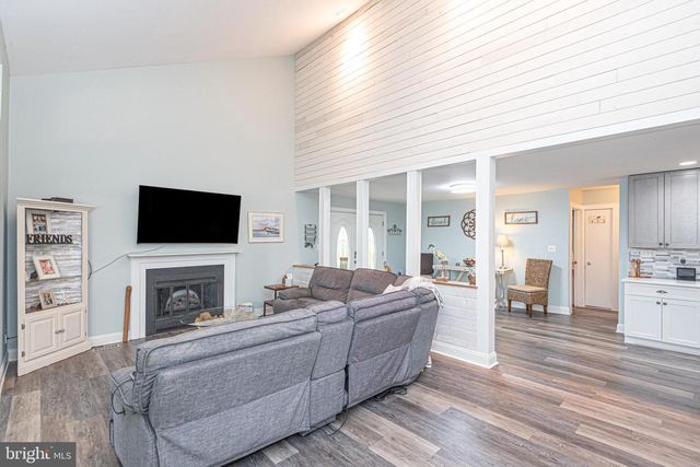 22 HARBORVIEW DR, Ocean Pines, MD 21811