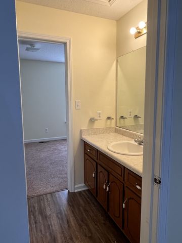 3255 Tower Dr Apt D, Clarksville, TN 37042