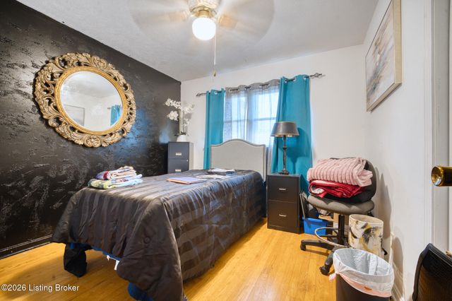 4810 Rockaway Cir, Louisville, KY 40216