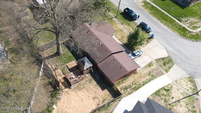 4810 Rockaway Cir, Louisville, KY 40216