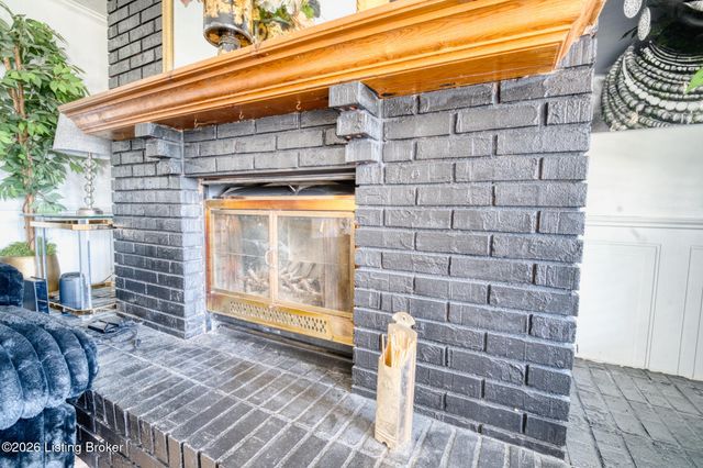 4810 Rockaway Cir, Louisville, KY 40216