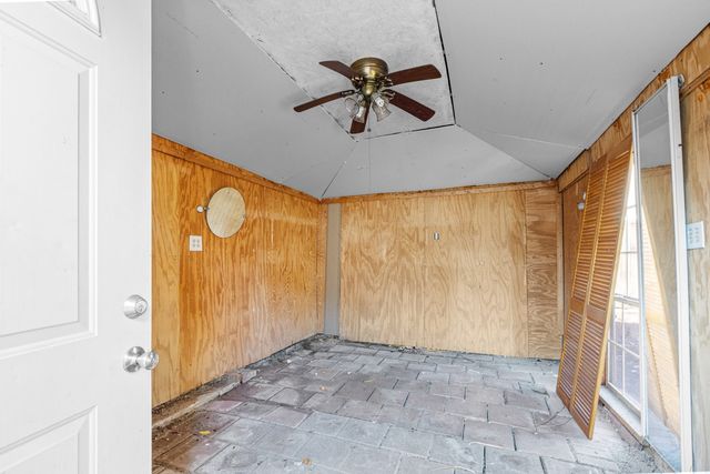 2435 Sharon Street, Dallas, TX 75211