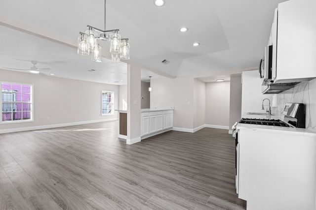 2435 Sharon Street, Dallas, TX 75211