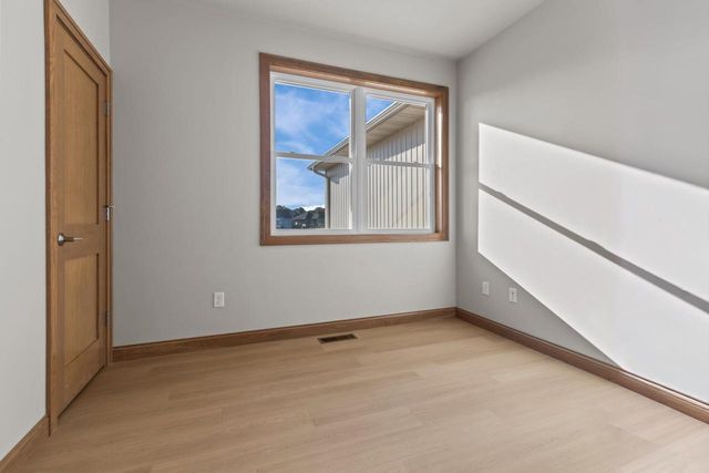 266 E SWEETWATER WAY, Appleton, WI 54913