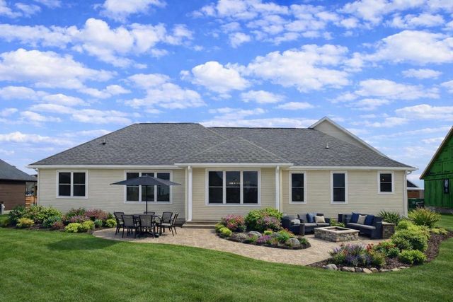 266 E SWEETWATER WAY, Appleton, WI 54913
