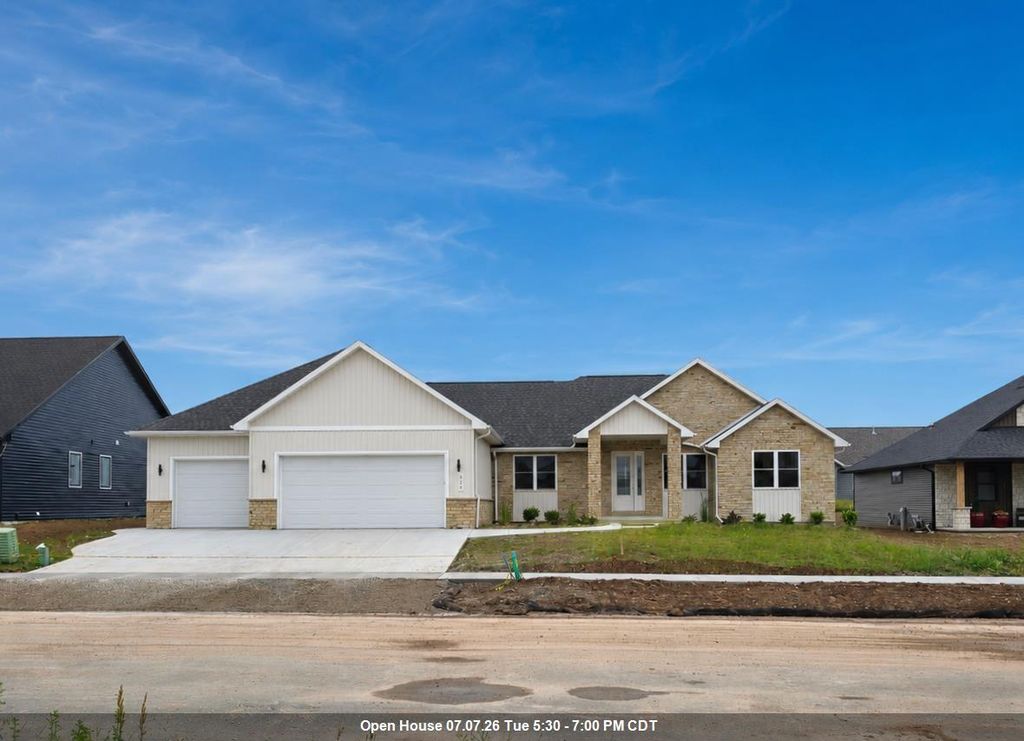 266 E SWEETWATER WAY, Appleton, WI 54913