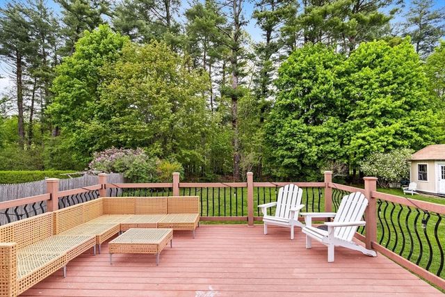 22 Ortins Rd, Hamilton, MA 01982