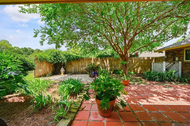 1009 Daventry Dr, Baton Rouge, LA 70808