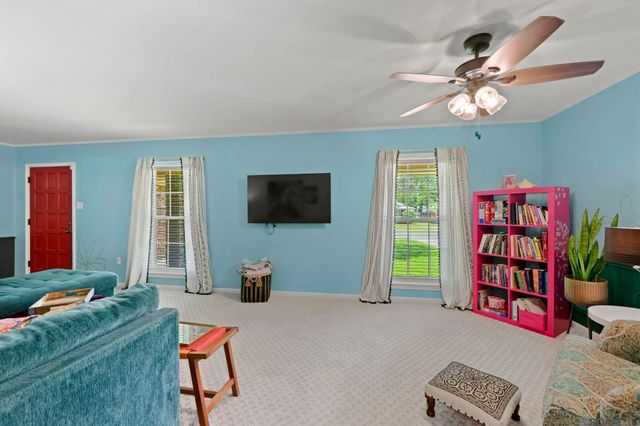 1009 Daventry Dr, Baton Rouge, LA 70808