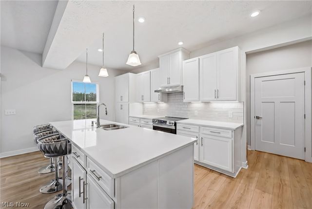 5358 Walnut Ridge Lane, Sheffield Village, OH 44054