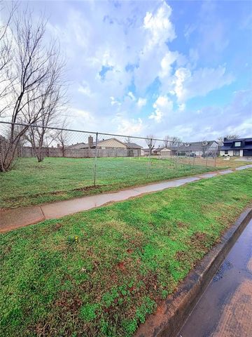 4900 Beacon Hill Road, Oklahoma City, OK 73135