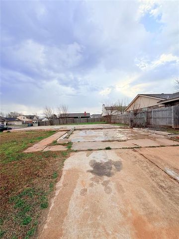4900 Beacon Hill Road, Oklahoma City, OK 73135