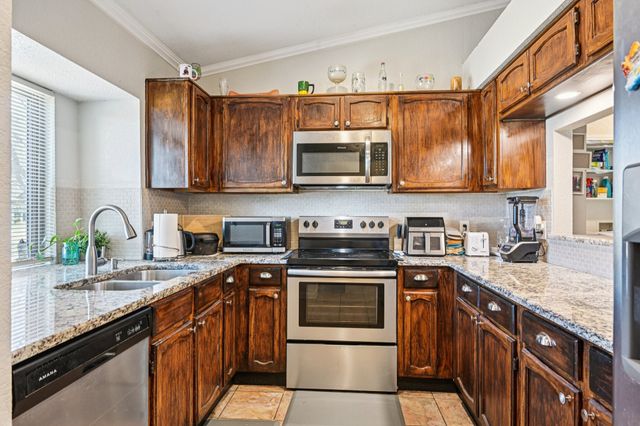 1318 Oak Run Drive, Duncanville, TX 75137