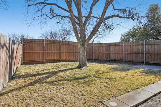 1318 Oak Run Drive, Duncanville, TX 75137