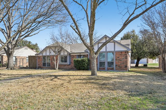 1318 Oak Run Drive, Duncanville, TX 75137