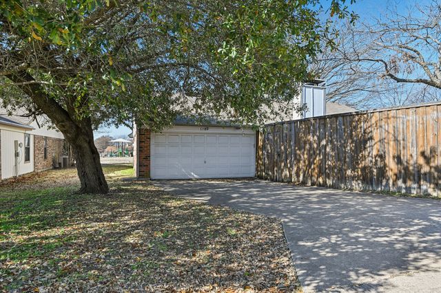 1318 Oak Run Drive, Duncanville, TX 75137