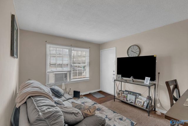 2706 Cave Avenue NW, Huntsville, AL 35810